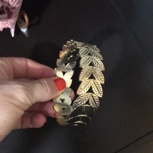 Kendra Scott Gold Leaf Bangle